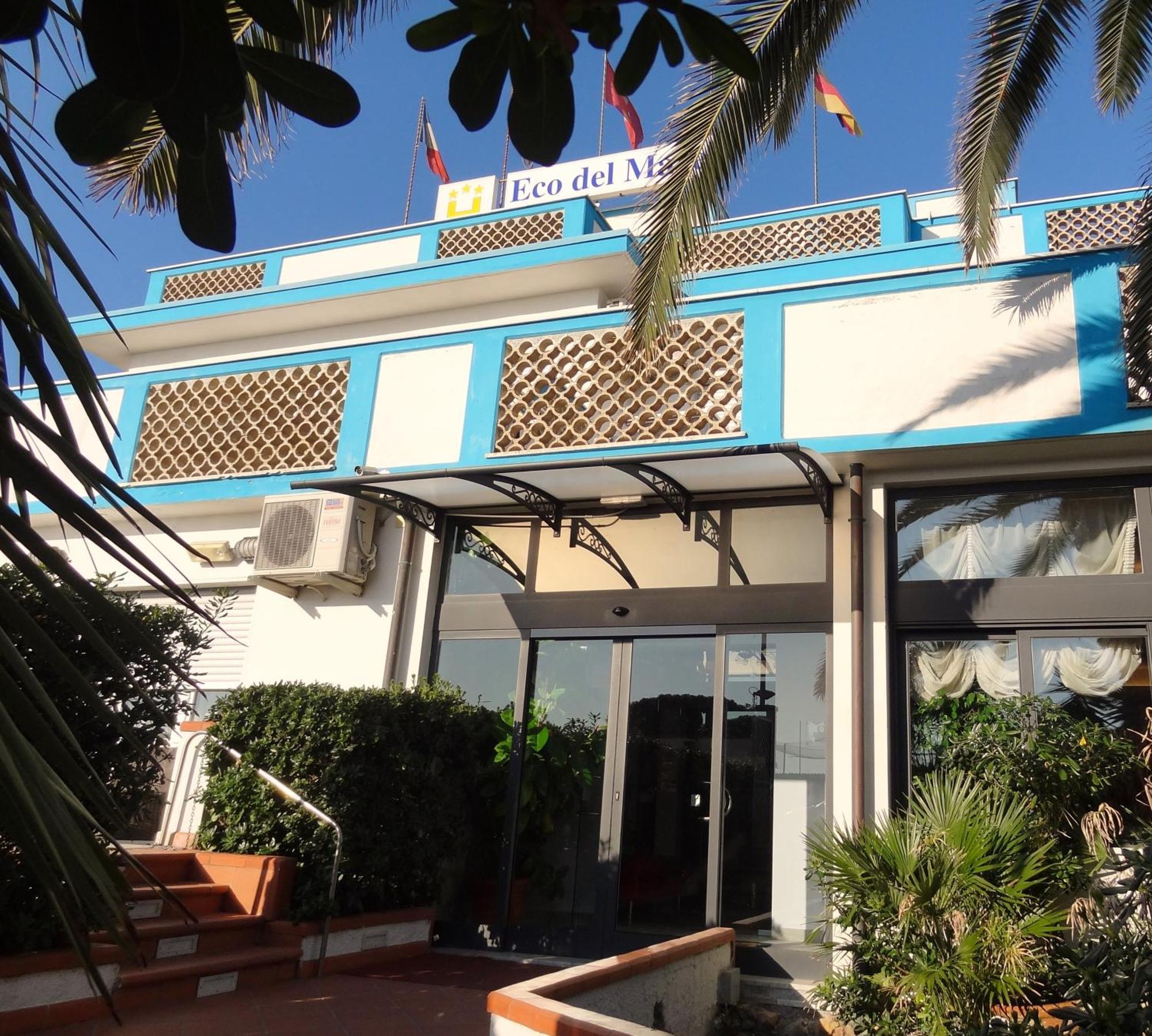 Hotel Eco Del Mare Marina di Massa Exteriör bild